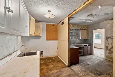 1013 Oak Street, Grand Prairie, TX 75050 - Photo 10