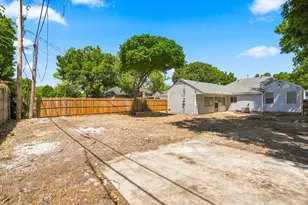 1013 Oak St, Grand Prairie, TX 75050 - Photo 30