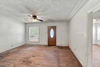 1013 Oak Street, Grand Prairie, TX 75050 - Photo 6