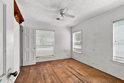 1013 Oak Street, Grand Prairie, TX 75050 - Photo 24