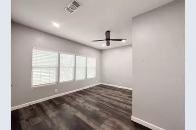315 W Market Street, Mabank, TX 75147 - Photo 12