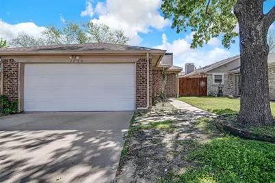1726 Magnolia Lane, Euless, TX 76039 - Photo 2