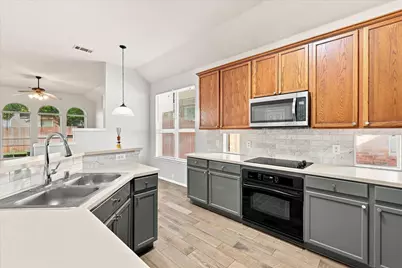 2812 Thorncreek Lane, Fort Worth, TX 76177 - Photo 2