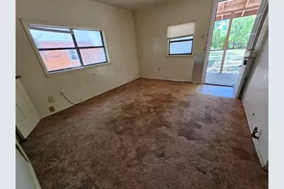 311 Elmo Street, Cleburne, TX 76031 - Photo 6
