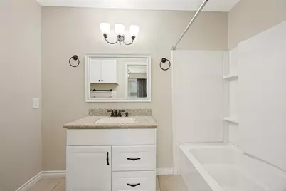 213 N Holly Avenue, Sherman, TX 75092 - Photo 14