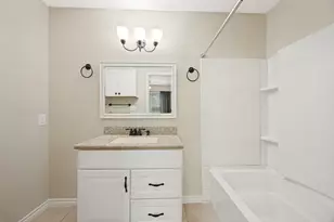 213 N Holly Ave, Sherman, TX 75092 - Photo 14