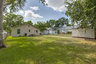 213 N Holly Ave, Sherman, TX 75092 - Photo 24
