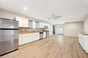 213 N Holly Ave, Sherman, TX 75092 - Photo 8