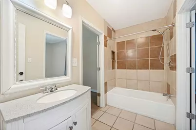 213 N Holly Avenue, Sherman, TX 75092 - Photo 18