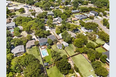 10357 Country Club Drive, Dallas, TX 75218 - Photo 6
