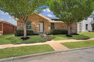 1941 Indian Lilac Dr, Lancaster, TX 75146 - Photo 2