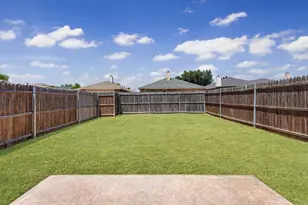 1941 Indian Lilac Dr, Lancaster, TX 75146 - Photo 26