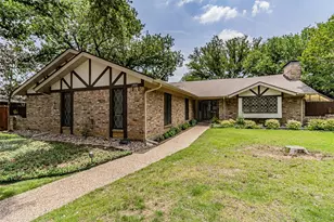 2604 Twinpost Ct, Irving, TX 75062 - Photo 4