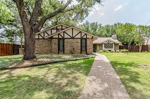 2604 Twinpost Ct, Irving, TX 75062 - Photo 2