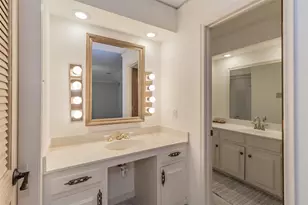 2604 Twinpost Ct, Irving, TX 75062 - Photo 24