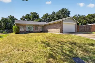 120 Willow St, Lewisville, TX 75067 - Photo 2