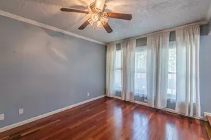 714 E Wall St, Grapevine, TX 76051 - Photo 8