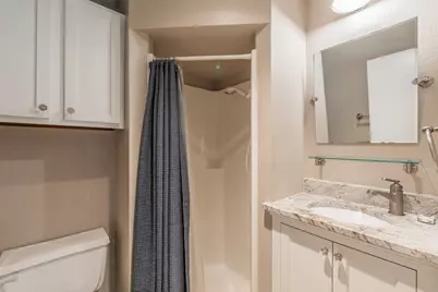 714 E Wall Street #106, Grapevine, TX 76051 - Photo 20