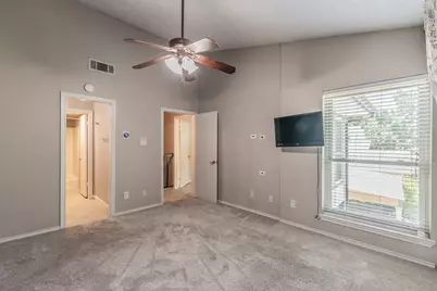 714 E Wall Street #106, Grapevine, TX 76051 - Photo 24