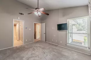 714 E Wall St, Grapevine, TX 76051 - Photo 24