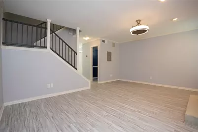 2276 Colony Court, Dallas, TX 75235 - Photo 8