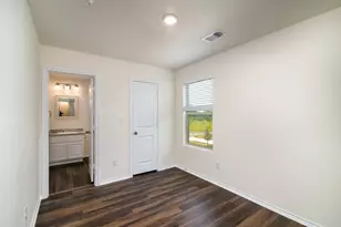 201 S May St, Whitewright, TX 75491 - Photo 16