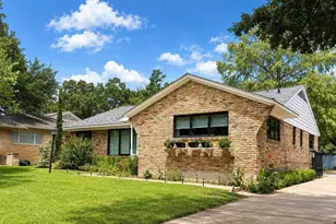 6755 E Mockingbird Ln, Dallas, TX 75214 - Photo 2