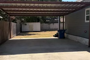 706 E Palestine St, Mexia, TX 76667 - Photo 2
