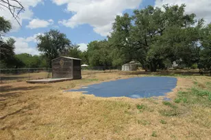 423 W Anders St, Marlin, TX 76661 - Photo 18