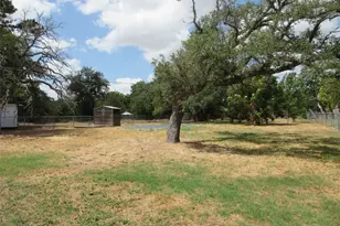 423 W Anders St, Marlin, TX 76661 - Photo 6