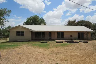 423 W Anders St, Marlin, TX 76661 - Photo 10