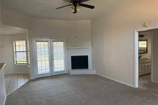 2 Chapel Hill Ct, Mansfield, TX 76063 - Photo 2