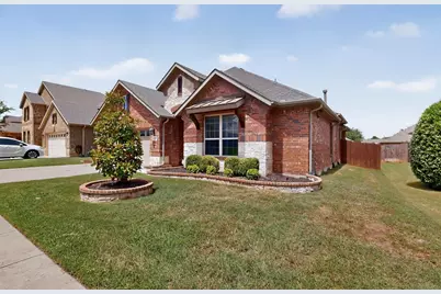 9215 Moon River Court, Arlington, TX 76002 - Photo 4