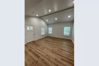 524 W Florence Street, Denison, TX 75020 - Photo 2