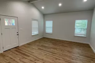 524 W Florence St, Denison, TX 75020 - Photo 2