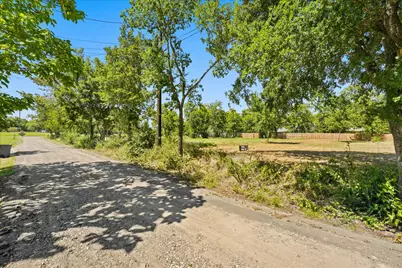 405 3rd Street, Commerce, TX 75428 - Photo 6