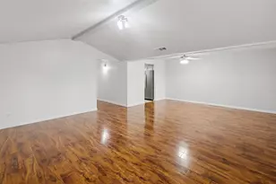 930 Shady Creek Ln, Bedford, TX 76021 - Photo 6