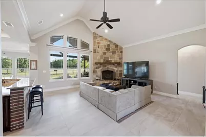 924 Indian Trail, Oak Leaf, TX 75154 - Photo 8