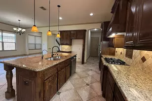 9001 Blue Water Dr, Plano, TX 75025 - Photo 6