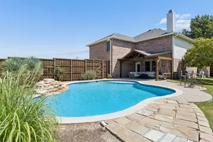 2903 Meadow Bluff Dr, Wylie, TX 75098 - Photo 2