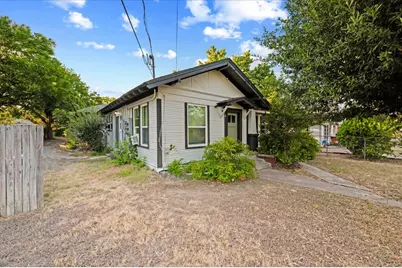 711 Brown Street #B, Waxahachie, TX 75165 - Photo 2