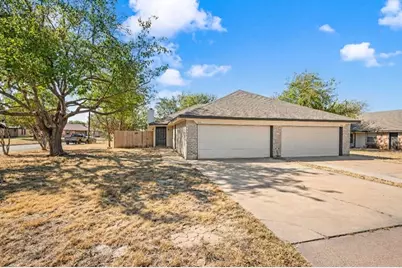 7714 Brandi Place #7714, North Richland Hills, TX 76182 - Photo 2