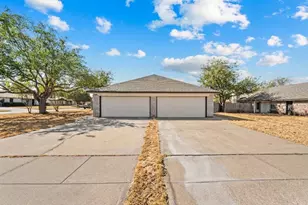 7712 Brandi Pl, North Richland Hills, TX 76182 - Photo 1
