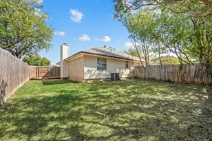 7712 Brandi Pl, North Richland Hills, TX 76182 - Photo 12