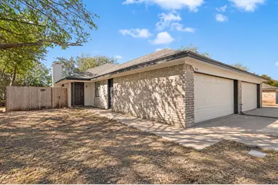 7712 Brandi Place, North Richland Hills, TX 76182 - Photo 8