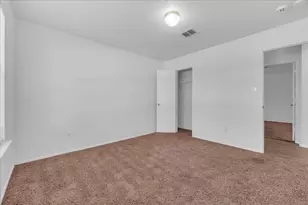 2460 Mallory Ln, Lancaster, TX 75134 - Photo 6