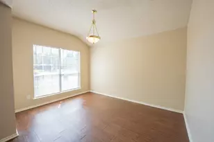 183 Rolling Ct, Lancaster, TX 75146 - Photo 2