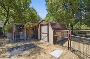 112 Sandra Dr, Azle, TX 76020 - Photo 22