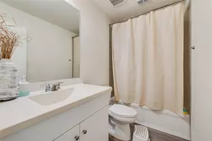 5852 Wake Robin Dr, Fort Worth, TX 76123 - Photo 8