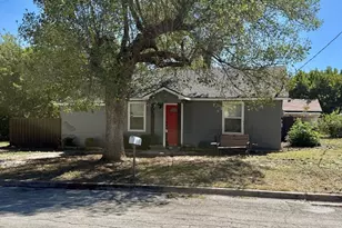 505 Cummins St, Bowie, TX 76230 - Photo 1